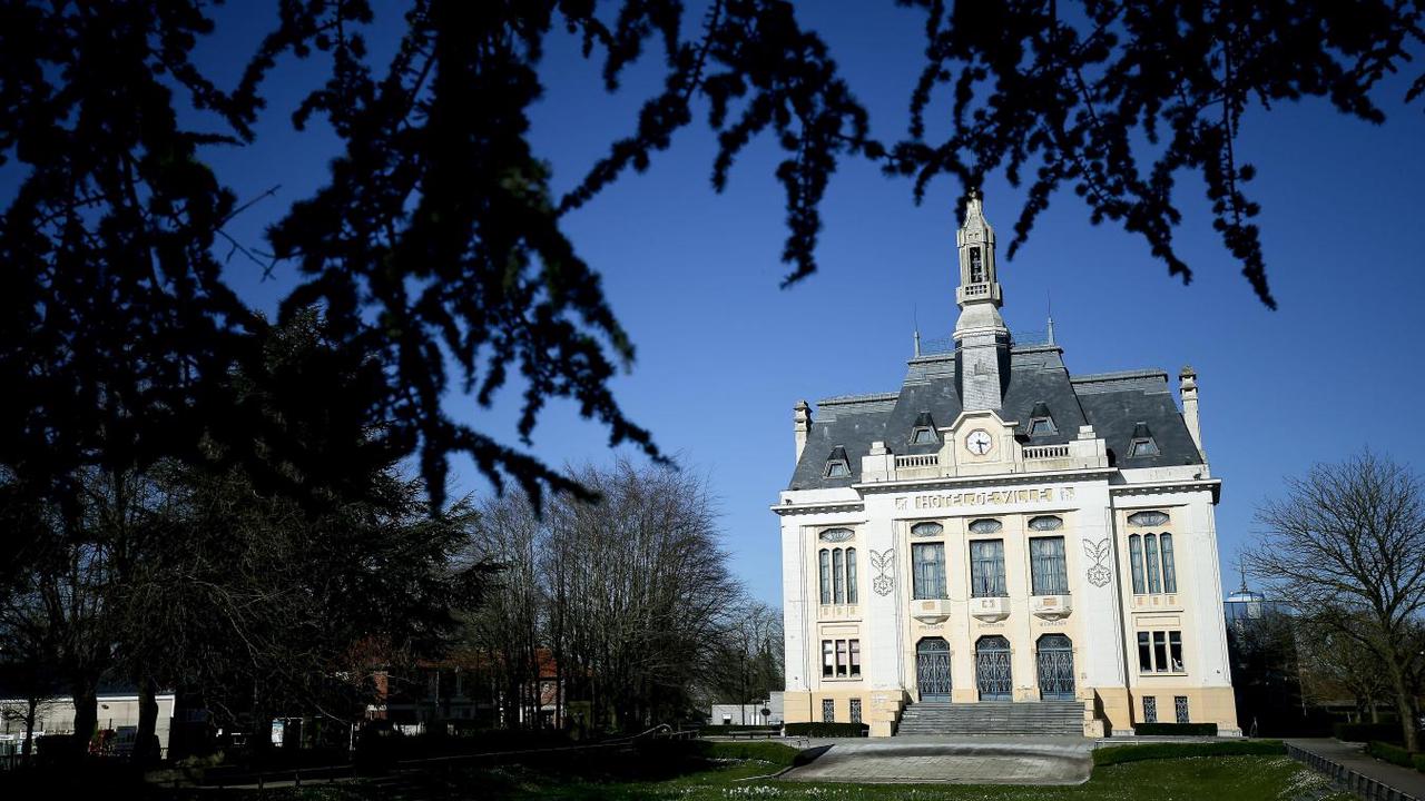 Hôtel de ville Aulnoye-Aymeries